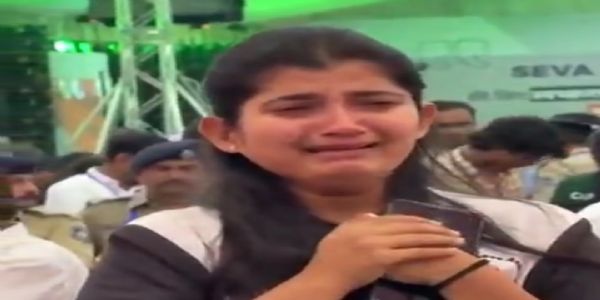 ‘মোদীজি আমার পাপ্পার ভগবান’, প্রধানমন্ত্রীর সঙ্গে দেখা করে আবেগাপ্লুত জুনাগড়ের বিশ্বা